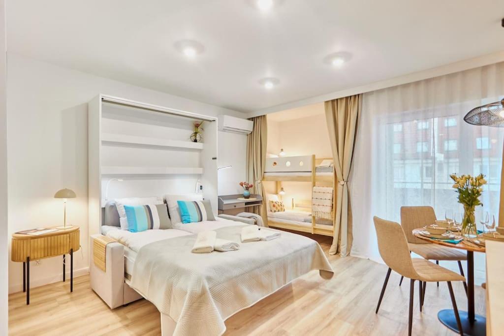 Golden Hour Apartments- Plac Slowianski 26 Swinoujscie Dış mekan fotoğraf
